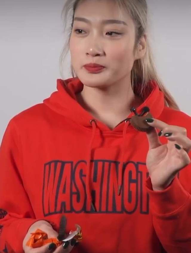 “我必须成为一个英雄，人们需要希望，知道有人在保护他们。