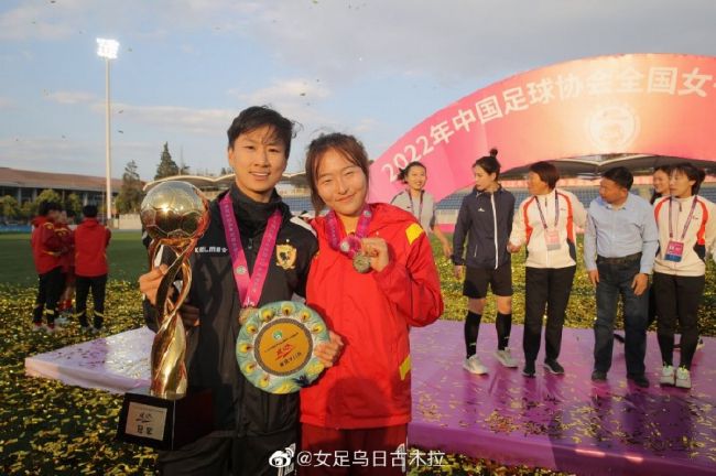 同出现在某品牌秀场的林志玲、周迅不约而同采用了黑色系服装，不同的是，林志玲的黑色露腿长裙又一次显示出她高挑性感的身材，而周迅的一身俏丽 王家卫继巩俐后再受邀 出任柏林影节评委会主席 2012-08-29 北京时间8月28日，香港著名导演王家卫受邀入主柏林电影节，将在明年2月7日至17的第63届柏林电影节期间出任评委会主席。