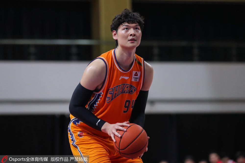 新近出现的“云录制”模式似乎成为破解这一难题的有效途径，为国内综艺节目的制作开辟出了一条新路，“云综艺”随之应运而生 Angelababy综艺路透照曝光 穿米色汉服温婉可人 2022-05-20 5月19日，杨颖（Angelababy）录制新综艺《萌探探探案2》的路透照曝光，她身穿米色汉服，搭配红唇桃花妆，看起来温柔可人。